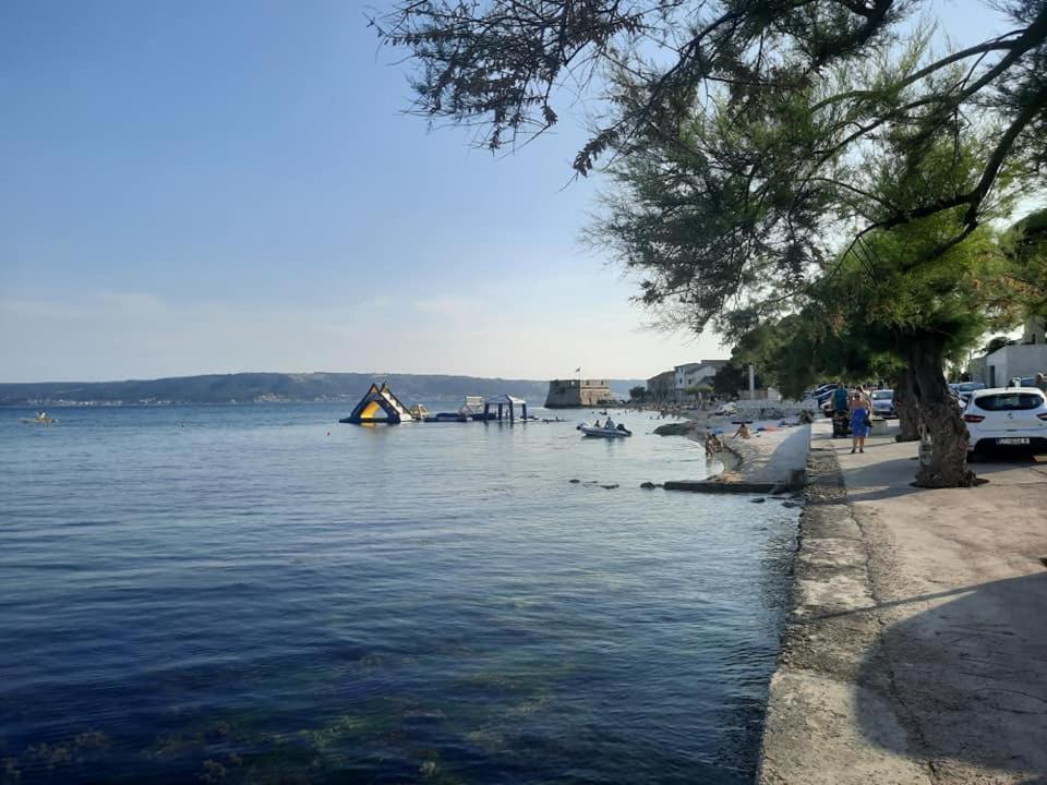 Apartment Drmic Kaštela المظهر الخارجي الصورة