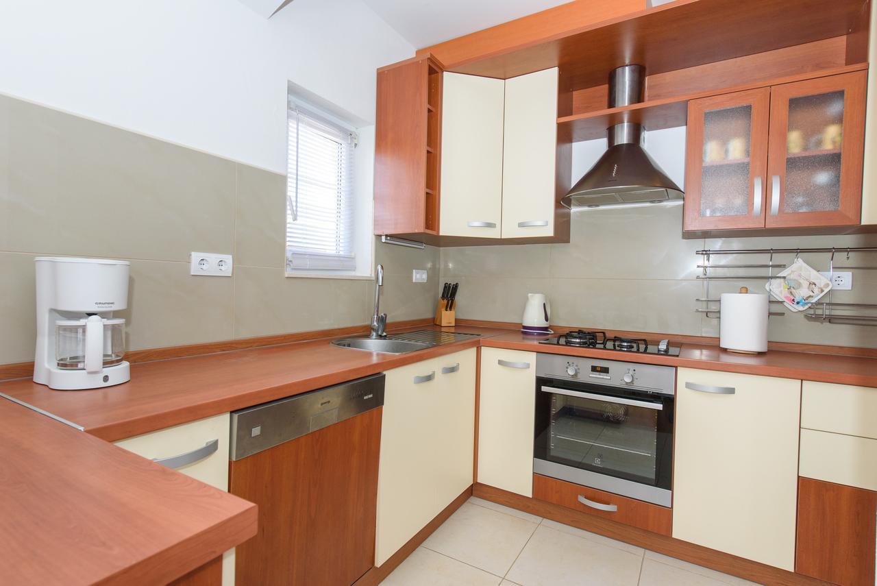 Apartment Drmic Kaštela المظهر الخارجي الصورة