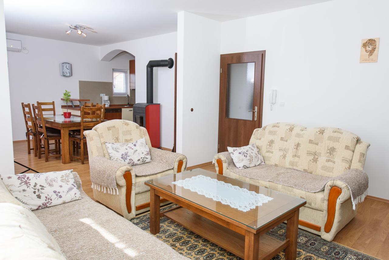 Apartment Drmic Kaštela المظهر الخارجي الصورة