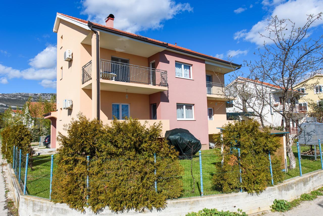 Apartment Drmic Kaštela المظهر الخارجي الصورة