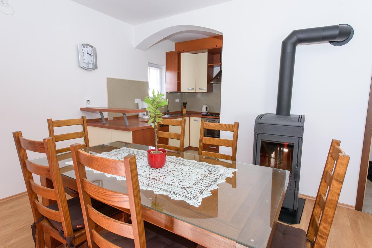 Apartment Drmic Kaštela المظهر الخارجي الصورة